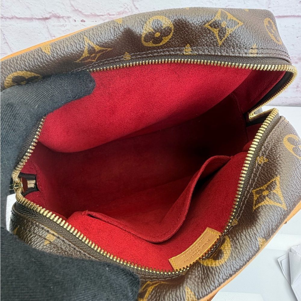 Louis Vuitton Monogram Excentri-Cite Handbag - Picture 12 of 15
